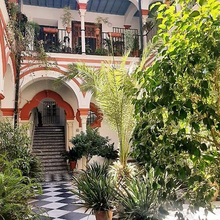 شقة إشبيلية  في Downtown Loft In A 16Th Century Convent المظهر الخارجي الصورة