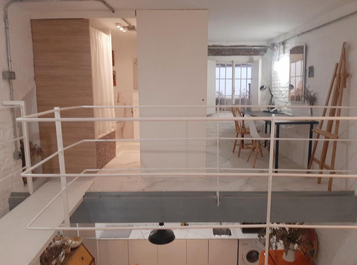 شقة إشبيلية  في Downtown Loft In A 16Th Century Convent المظهر الخارجي الصورة