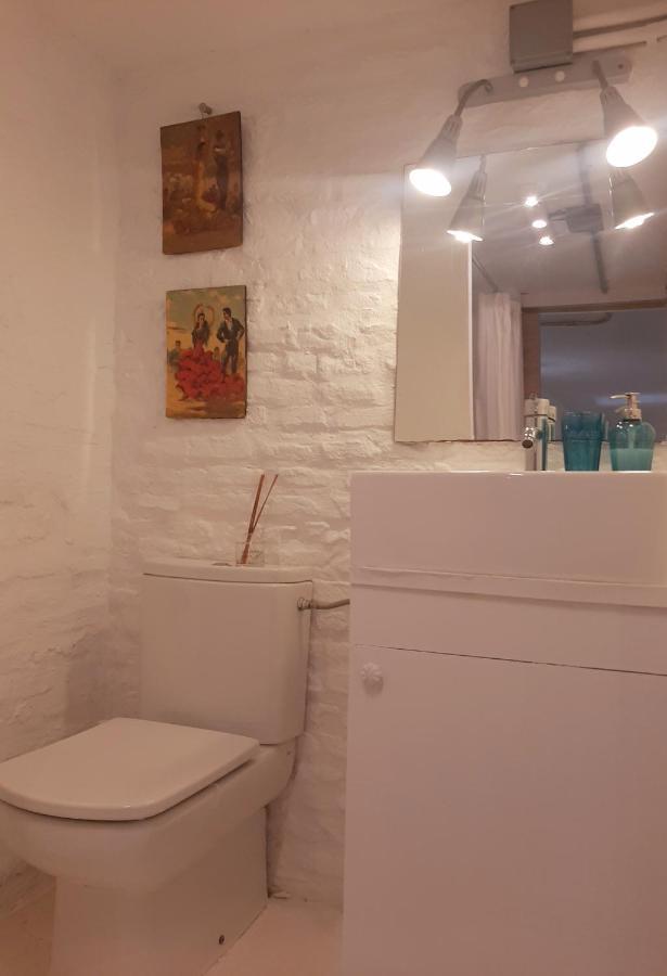 شقة إشبيلية  في Downtown Loft In A 16Th Century Convent المظهر الخارجي الصورة